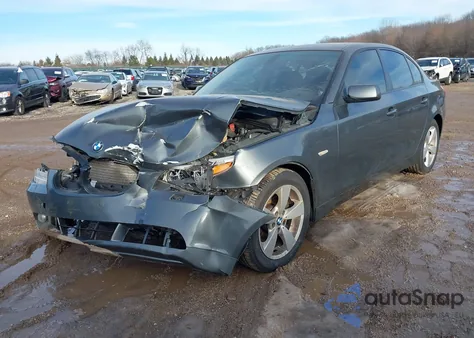 2007 BMW 525Xi z USA, uszkodzony, nr VIN WBANF33597CW69595